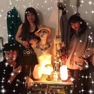 Meet your Posher, Antoinette